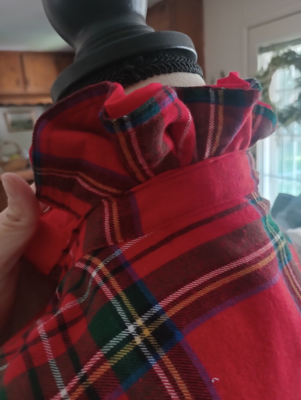 Red Plaid Ruffled Collar Tie-Front Shirt - Picture 9 of 11